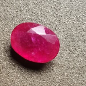 Beautiful 10k ruby natural stone. Hand cut. In excellent condition